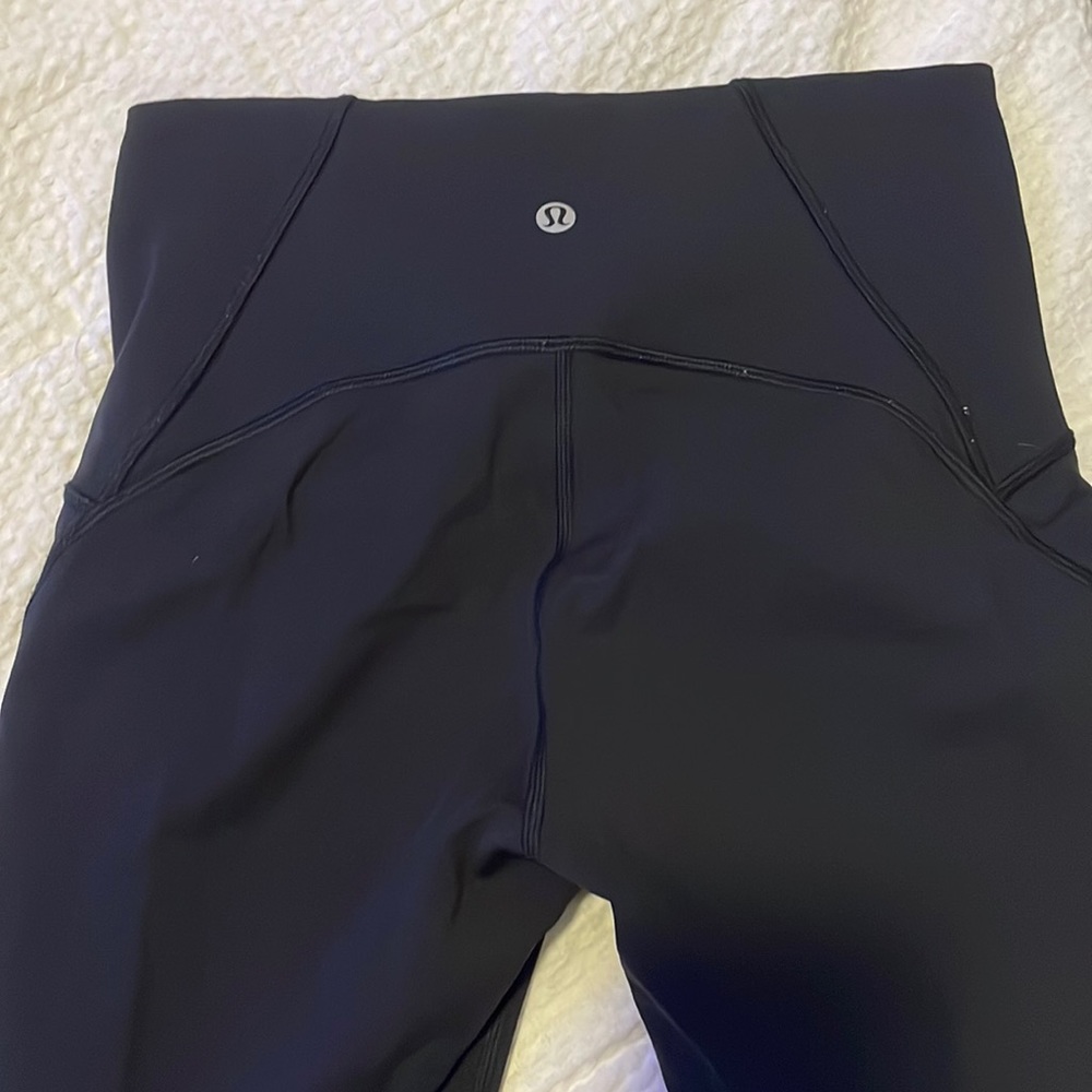 black lululemon leggings